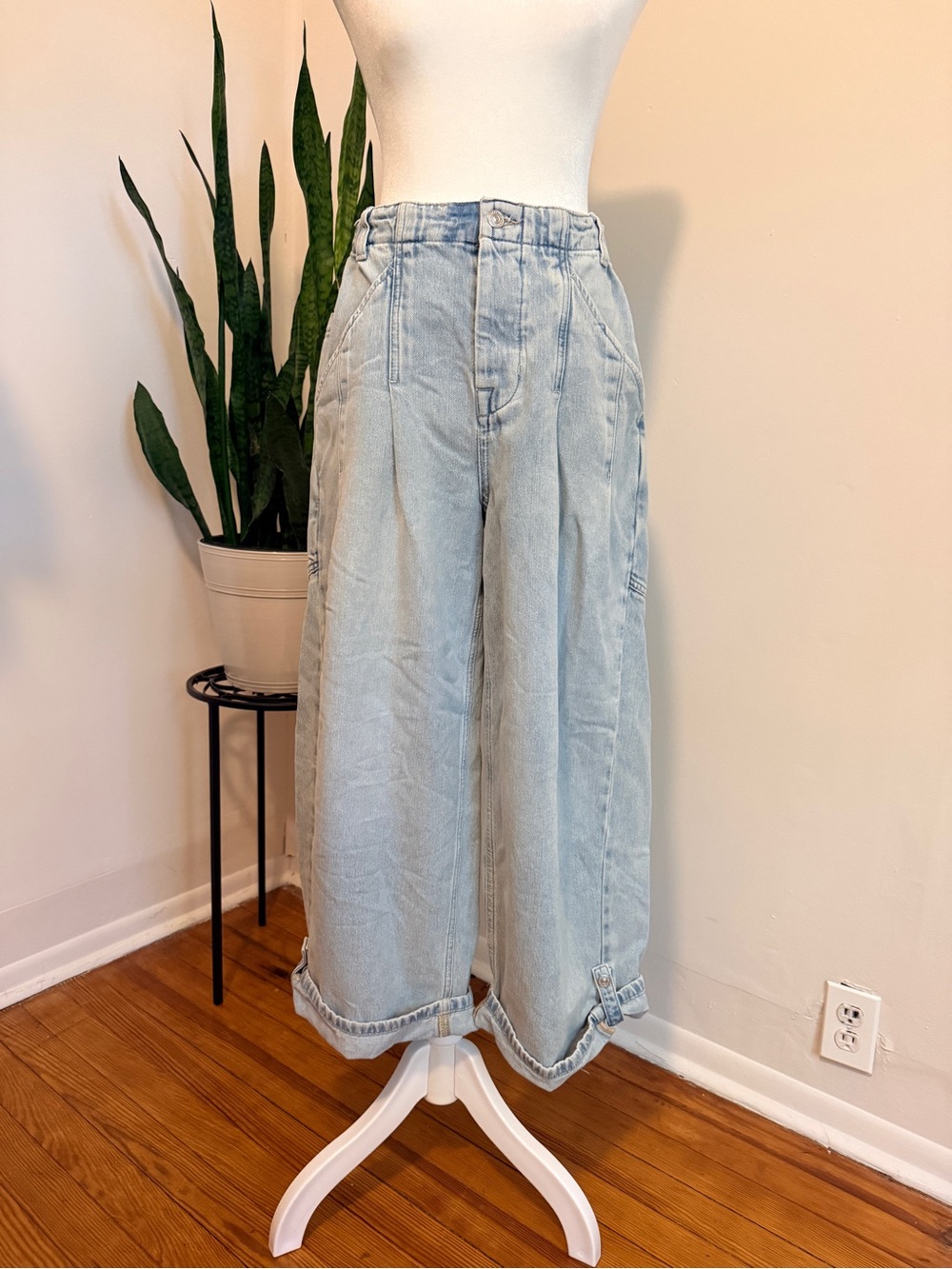 We The Free Free People La Vida Pull-On Wide Leg Jeans Bleached Blue NWOT - Picture 2 of 16